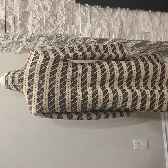 Katherine Barclay Aztec wool blend sweater jacket - Picture 2 of 5